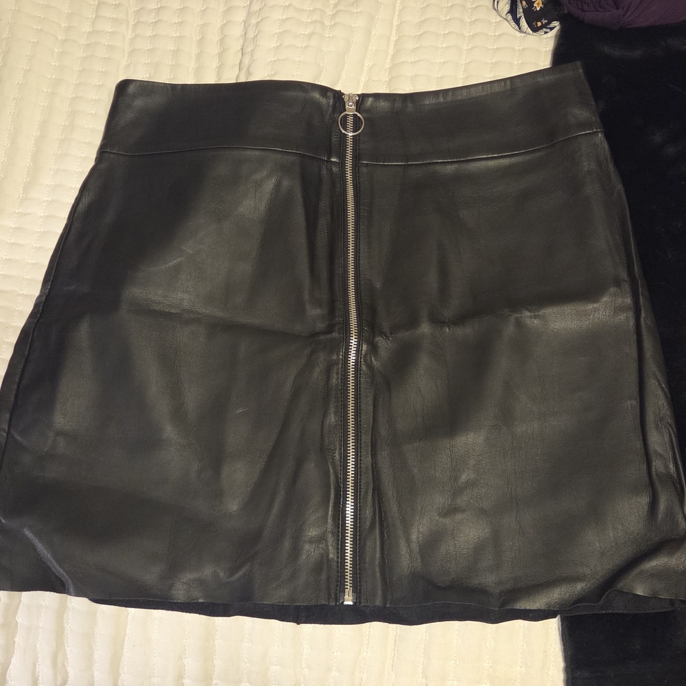 Express Black Mini Skirt with Front Zipper